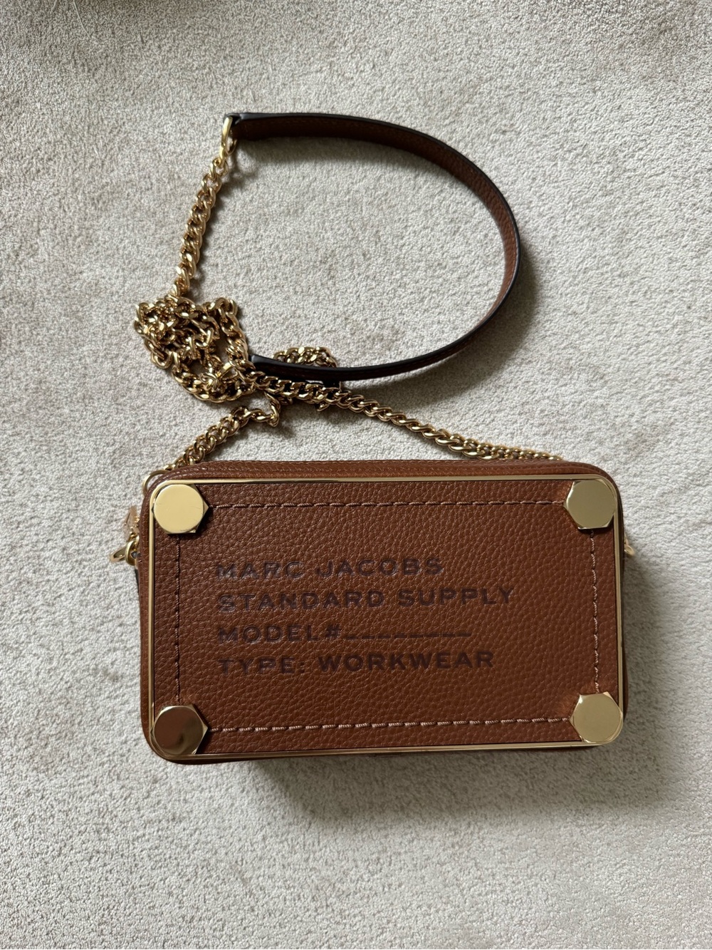 Marc Jacobs Brown Leather Crossbody Card Case with Gold Hardware - Picture 2 of 8